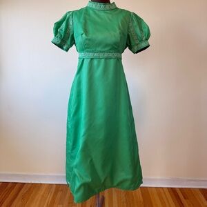Vintage 60s emerald/kelly green maxi dress 💚